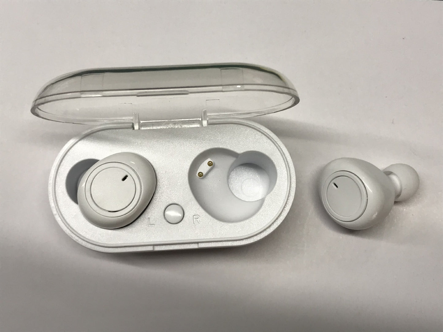 HIFI Sports Earbuds – Compact, Wireless, and Sweatproof